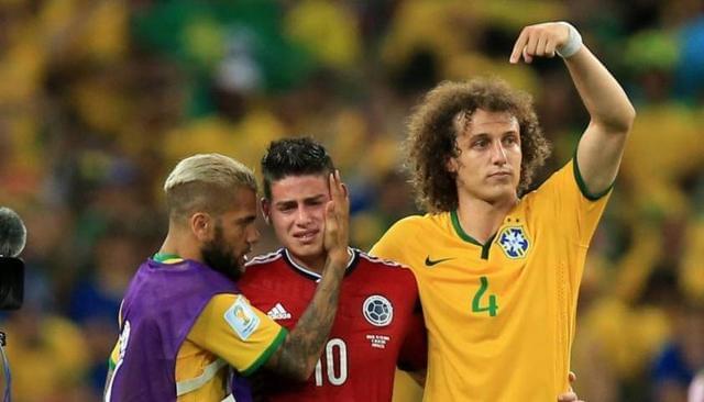 包含荷兰逆转哥伦比亚，罗本关键制胜的词条