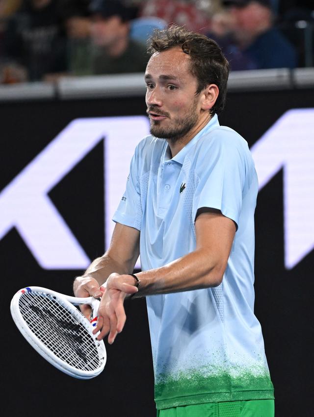 德国网球队碾压澳大利亚网球队，梅德韦杰夫爆发神勇的简单介绍