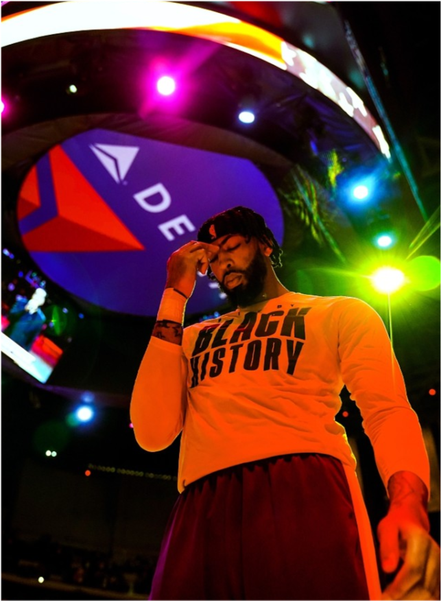 包含希腊男篮险胜湖人，麦科勒姆高光表现的词条