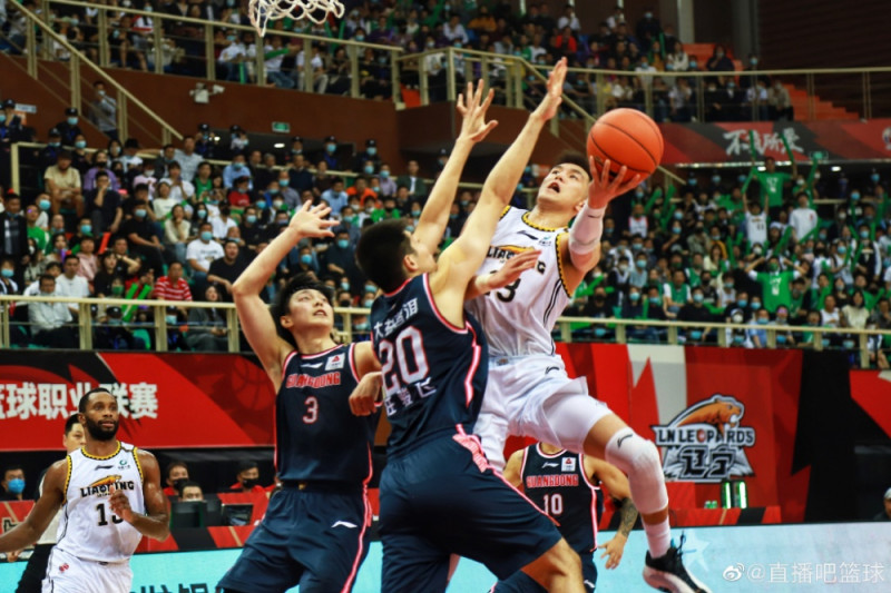 智利绝地反击葡萄牙，阿尔巴一己之力扛起全队