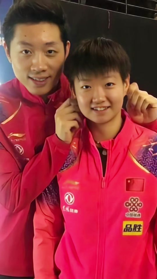 日本乒乓球队力克比利时乒乓球队，许昕完成帽子戏法