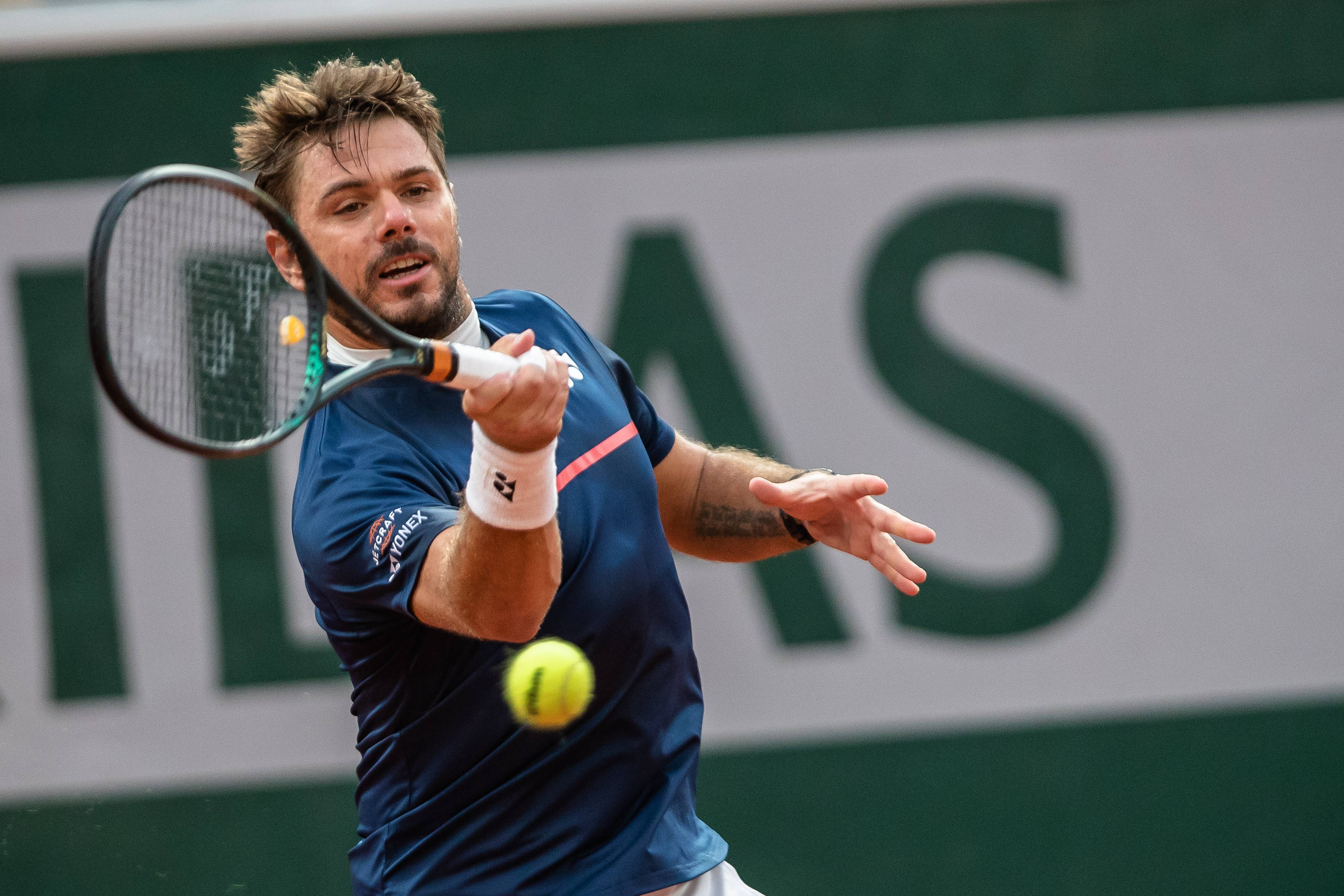 英国网球队轻取澳大利亚网球队，瓦林卡完成帽子戏法