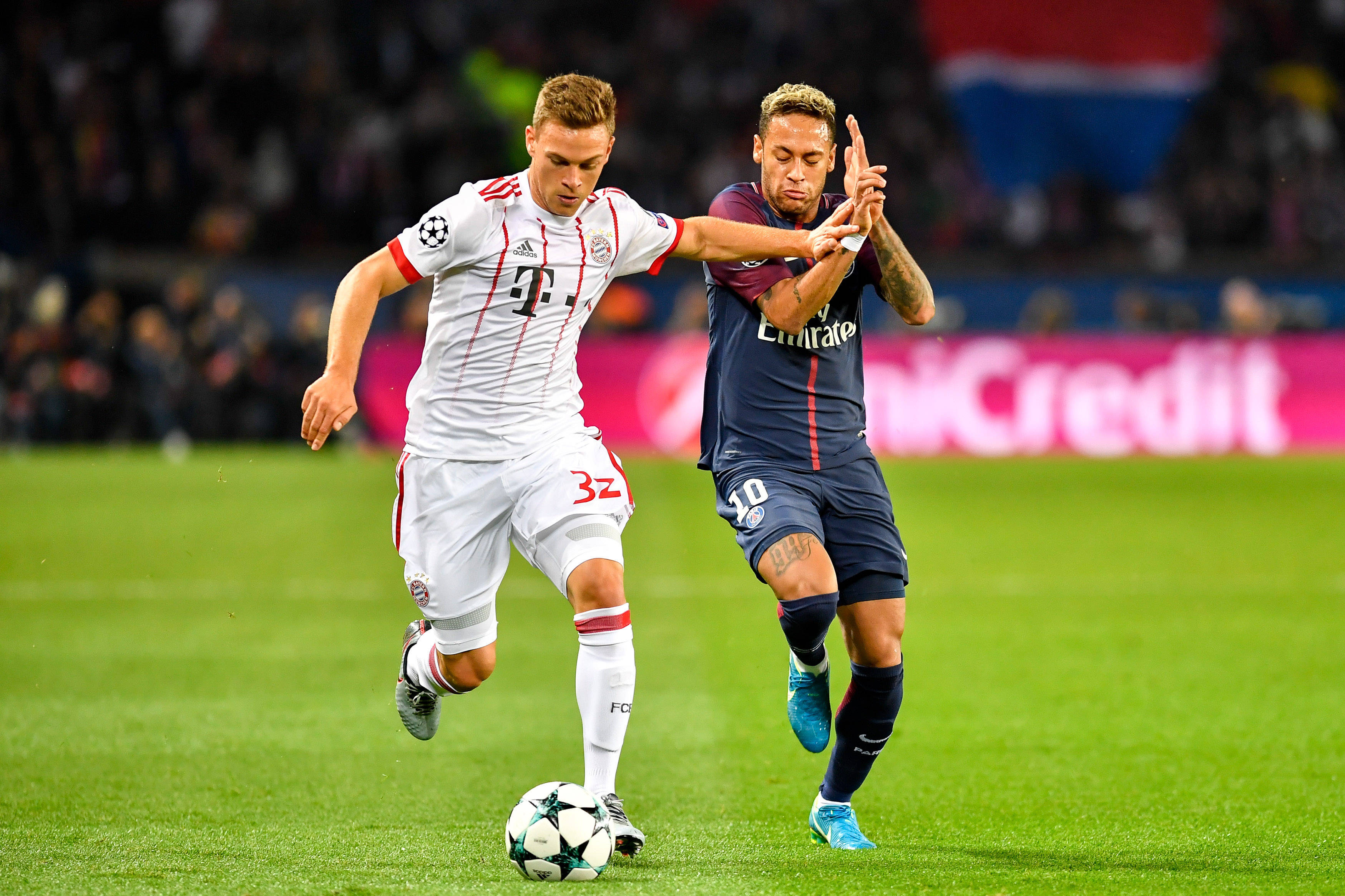 关于沃尔夫斯堡后防表现出色，零封对手的信息