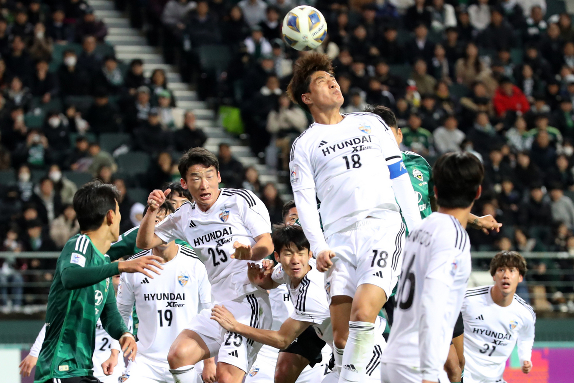 荣昌夺冠热度不减,球队气势如虹 荣昌夺冠热度不减,球队气势如虹