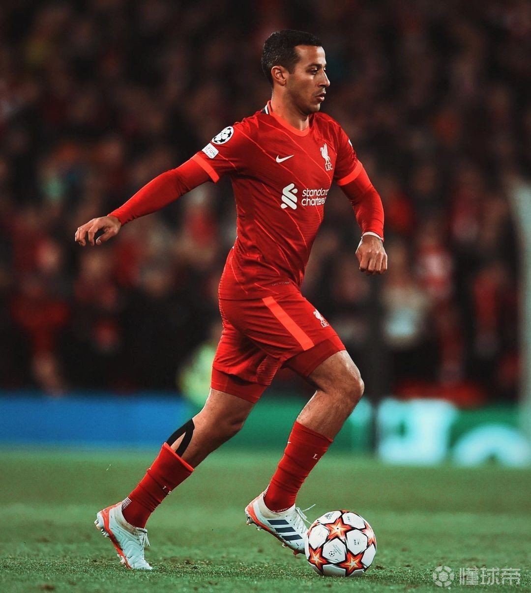 包含蒂亚戈带伤出战，法兰西红蓝军团迎接挑战的词条