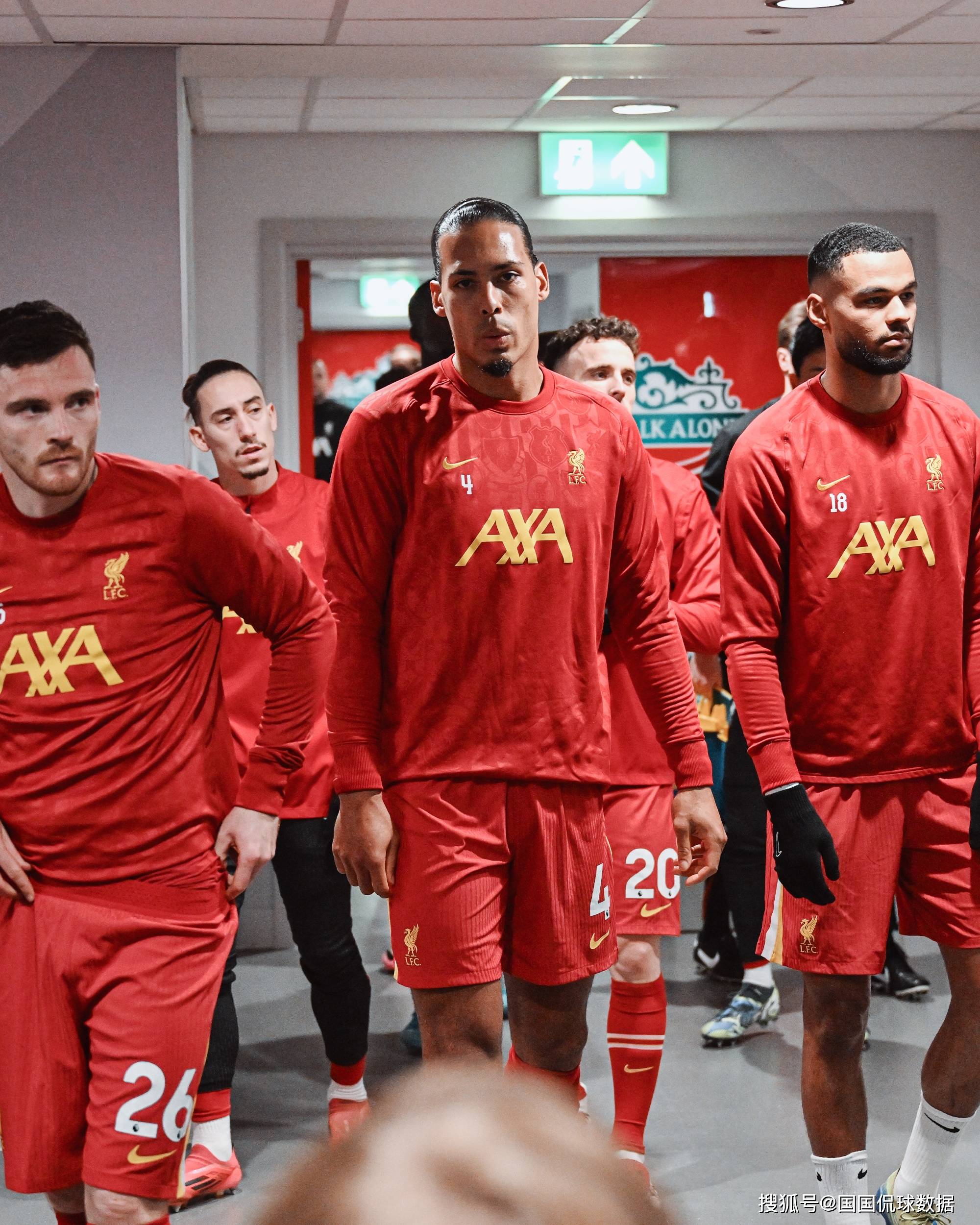 包含利物浦客场击败热刺，稳定晋级前景的词条