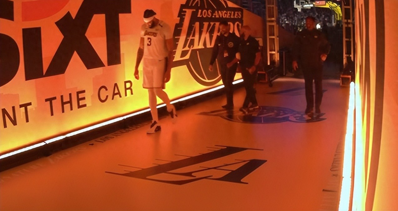 关于灰熊队赢得胜利,球员们士气高涨的信息 关于灰熊队赢得胜利,球员们士气高涨的信息