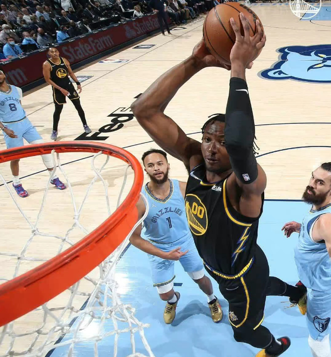 包含战术变阵令对手措手不及,助球队连续胜场的词条 包含战术变阵令对手措手不及,助球队连续胜场的词条