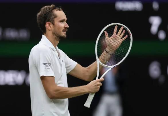 包含法网轻取蒙特卡洛大师赛,梅德韦杰夫统治全场的词条 包含法网轻取蒙特卡洛大师赛,梅德韦杰夫统治全场的词条