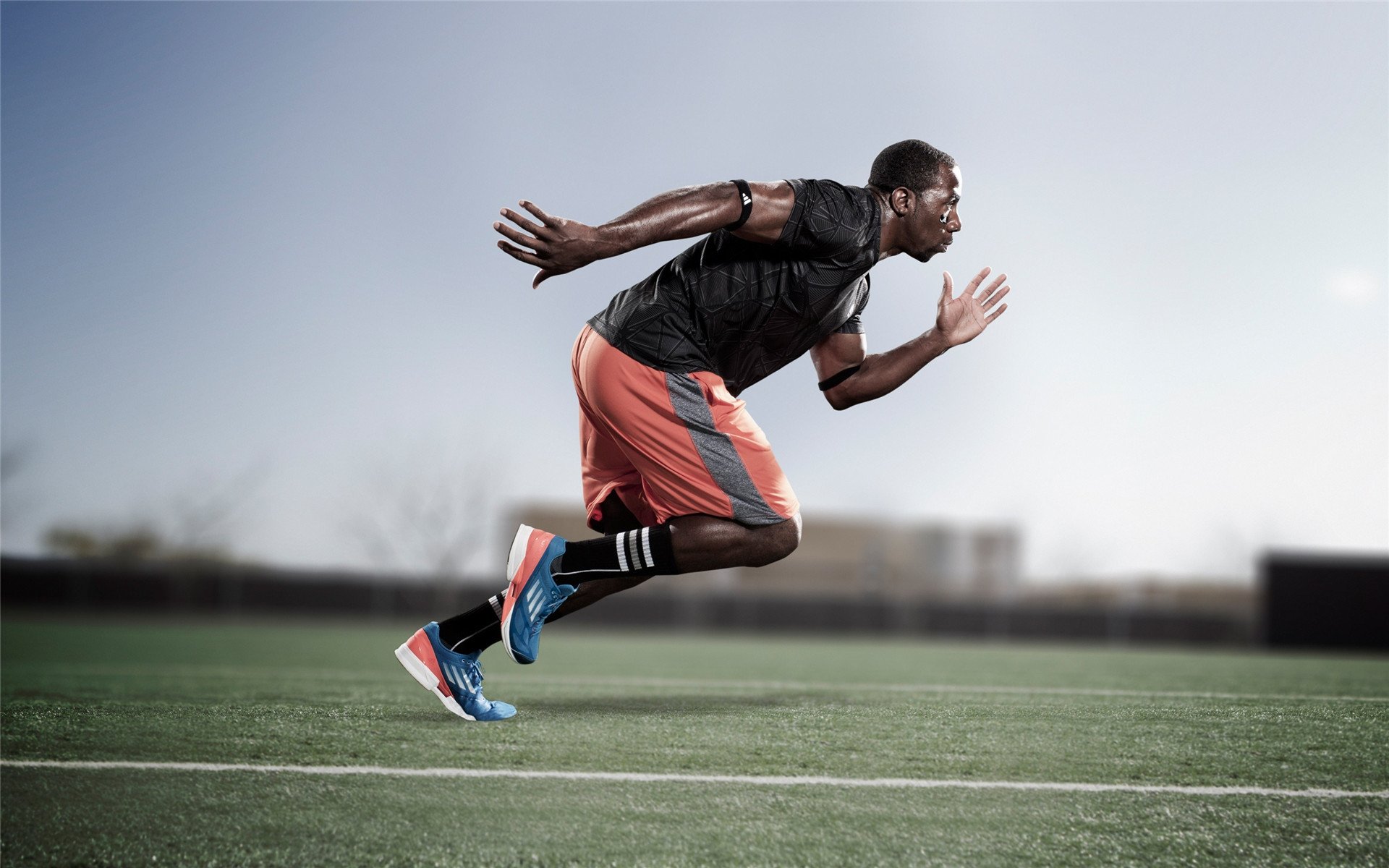 凯塞多进攻端无人可挡，威尔士力克芬兰展露獠牙