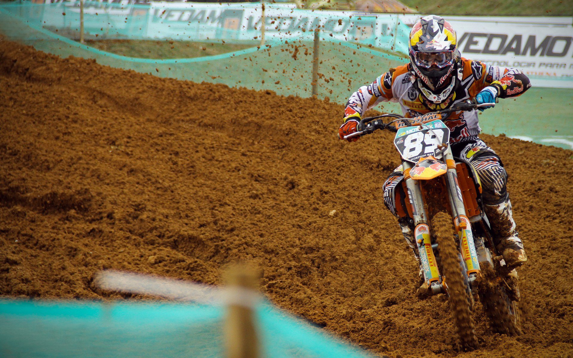 德甲争冠战成焦点，尼日利亚险胜巴萨引爆足坛双重震撼