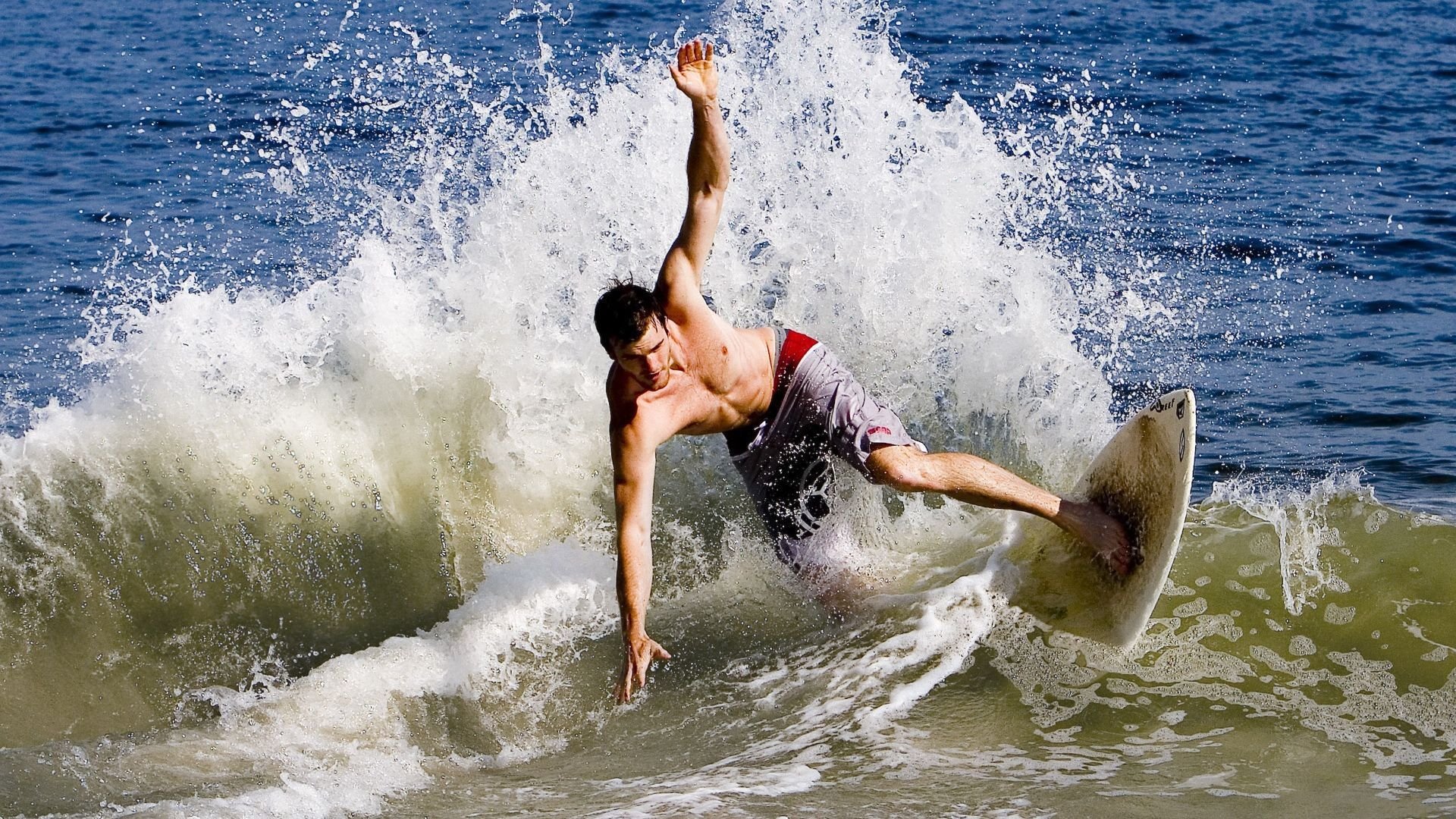 奥运周期关键战焦点战，希腊险胜洪都拉斯，战术与意志的较量